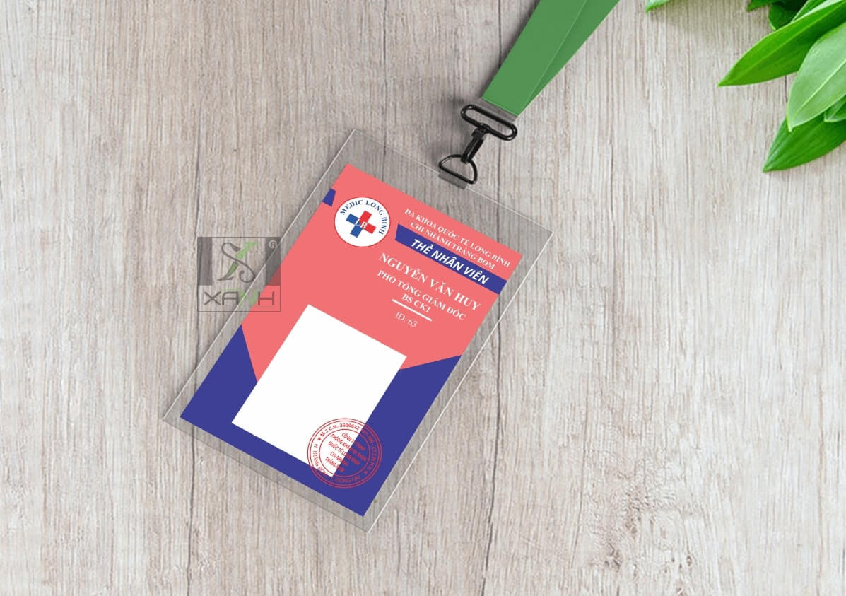 Thiết kế thẻ nhân viên